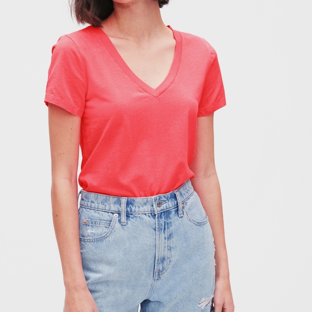Gap Vintage Wash V-Neck T-Shirt Pink Medium Garment Dyed